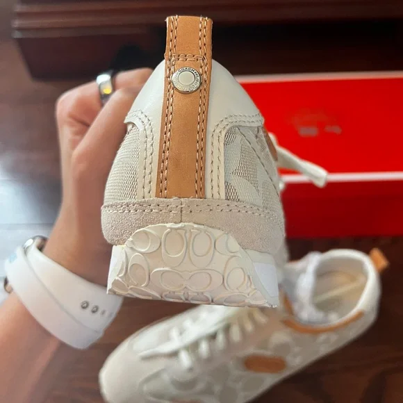 NWT COACH Women’s Tan & Brown Tennis Shoes Size 10 - Picture 8 of 11